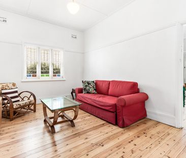 11 Foreman Street, Tempe NSW 2044 - House For Rent | Domain - Photo 3