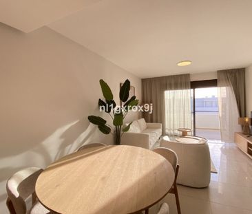 2 Bedroom Apartment For Rent in Estepona, Málaga - Photo 4