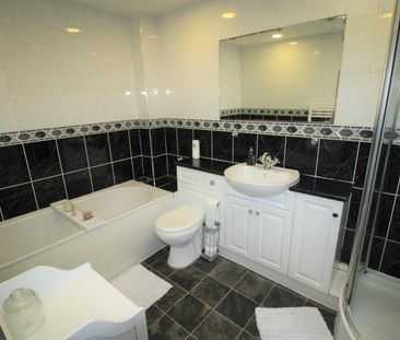 Furze Lane, Redditch - Photo 6