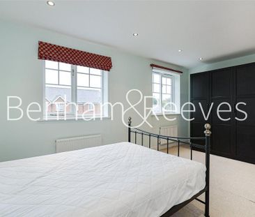 4 bedroom townhouse to rent - Photo 5