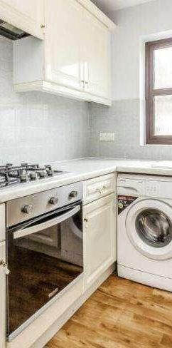 Woodside Park, London, N12 - Photo 1