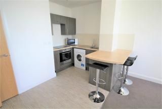 2 bedroom flat to rent - Photo 4