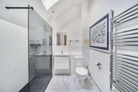 2 bedroom end of terrace house to rent - Photo 3