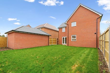Chase Close, Norwich, Rackheath - Photo 4