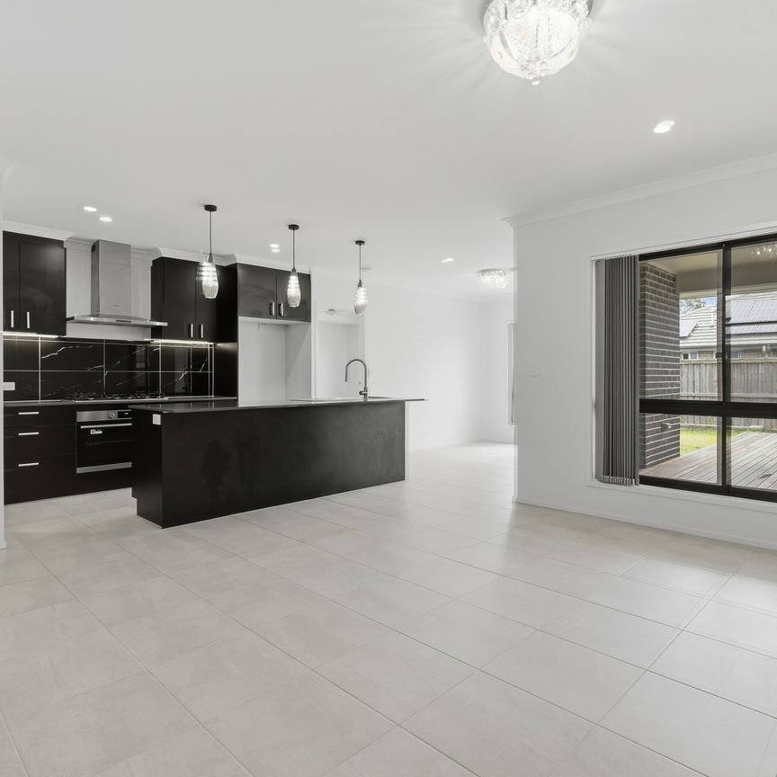 86 Leapai Parade, Griffin QLD 4503 - House For Rent | Domain - Photo 1