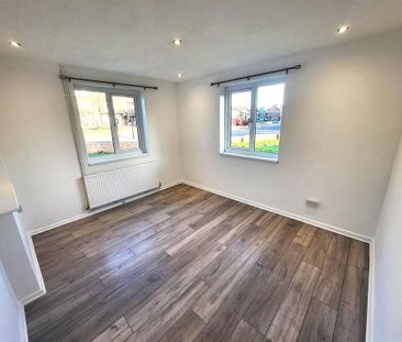 2 bedroom property to rent - Photo 4