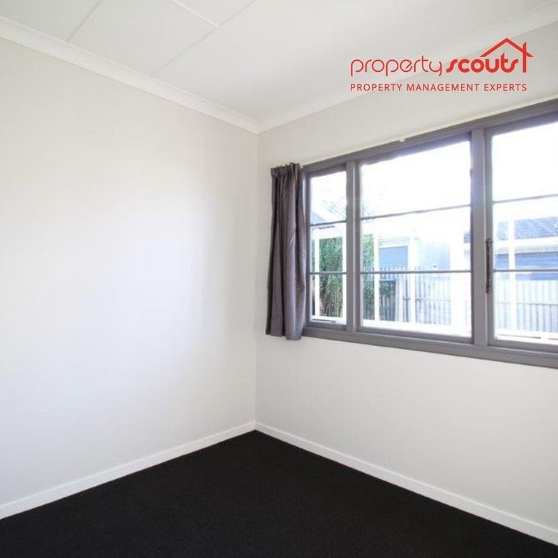 Fantastic Location so close to town. - Photo 1