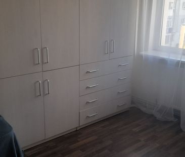 Apartament 2 camere, balcon, 375 EUR/lună - Fotografie 4