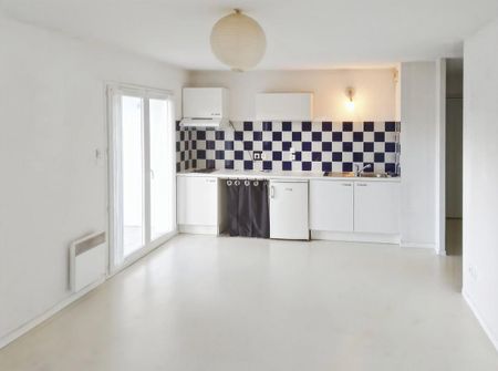 Location Appartement 2 pièces 44m² MONT DE MARSAN 40000 - Photo 4