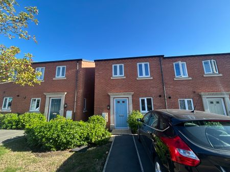 3 bedroom end of terrace to rent Saxelbye Avenue, Derby - Photo 3