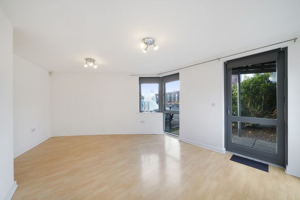 Lanacre Avenue, London, NW9 - Photo 1