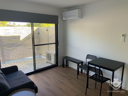 Modern Spacious One Bedroom Unit – Fully Furnished, All Bills Included - Photo 1
