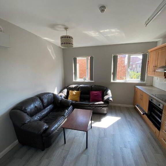 Carmel Street, Queens Quarter, Belfast, BT7 1QE - Photo 1