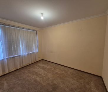 Cosy Two Bedroom Unit - Photo 4