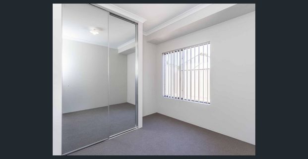 BRAND NEW HOME - IDEAL LOCATION - Photo 1