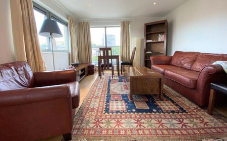 A furnished one bedroom property, with views over to the Hippodrome from the private balcony. - Photo 2