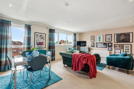 2 bedroom apartment to rent - Photo 3