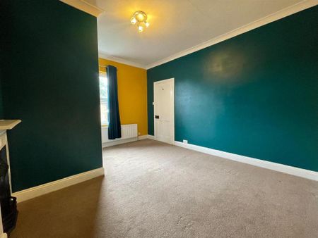 4 bedroom terraced house to rent - Photo 4
