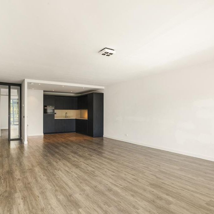 Appartement te huur: Van Leijenberghlaan 180 1082 DC Amsterdam - Photo 1