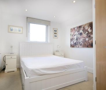 2 Bed Flat, Omega Building, SW18 - Photo 5