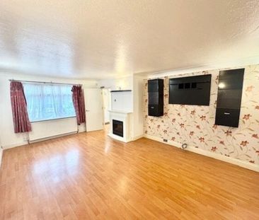 White Hart Lane, Romford, RM7 8LX, Property for rent - Photo 2