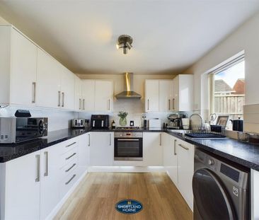 3 bedroom end of terrace house to rent - Photo 6