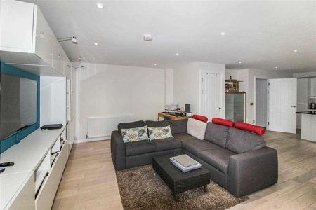 Horsham Gates Two,north Street,horsham, RH13 - Photo 4