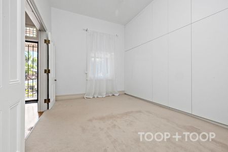 Character home with superb modern improvements - Photo 4