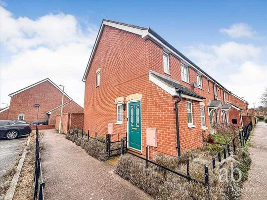 Oak Eggar Chase, Ipswich, IP8 - Photo 1