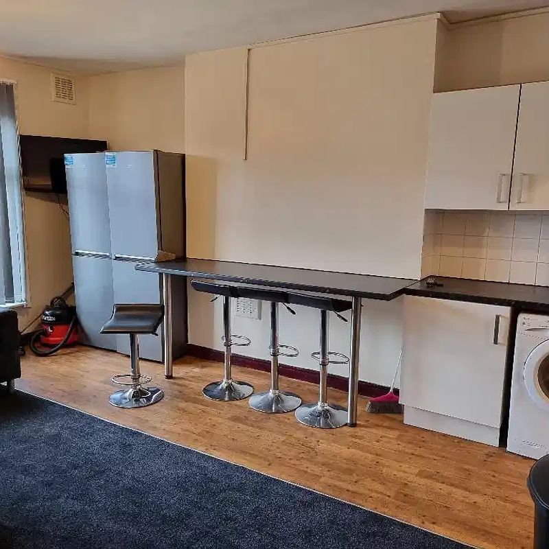 5 Bed Room - Photo 1