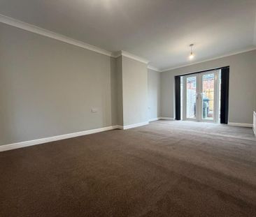 3 bedroom terraced house to rent - Photo 2
