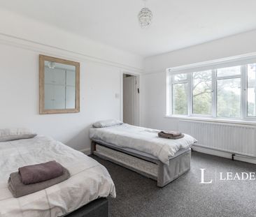 apartment to rent Manor Road, Bournemouth, Dorset, BH1 - Photo 5