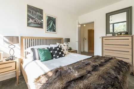 Weybrook House, Weyside Park Catteshall Lane, Godalming - 1 bedroomProperty for lettings - Seymours - Photo 2