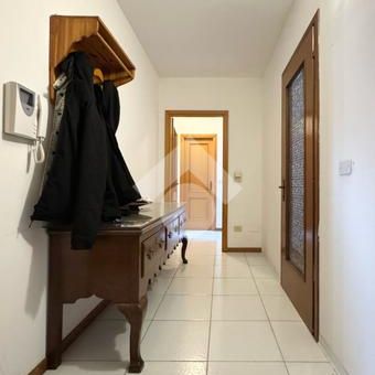 5 locali in affitto - Photo 4