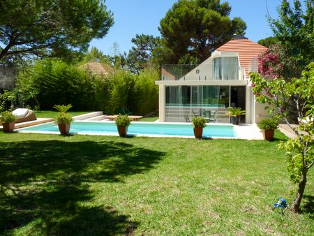 Modern 4-Suite Villa in Exclusive Quinta da Marinha - Photo 2
