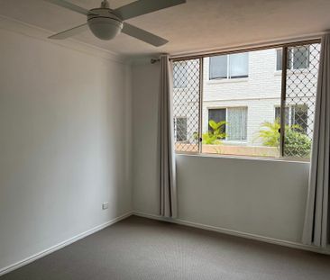 Beachside Living in the Heart of Palm Beach - Photo 3