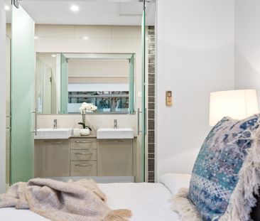 Marina Lifestyle with Stunning Canal Views - Photo 5