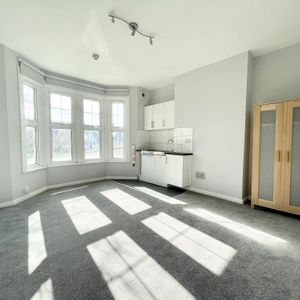 Flat to rent, - Photo 2