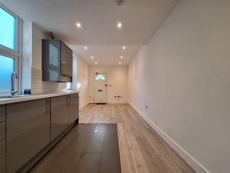 Heath Road, Thornton Heath CR7, London - Photo 3