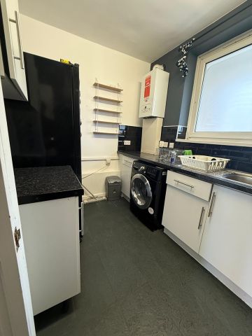 Room in a Shared Flat, Broxbourne House, E3 - Photo 4