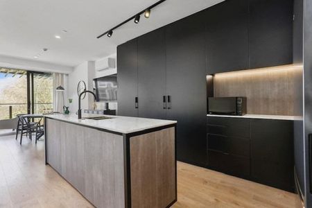 Fully Furnished luxury apartment - Photo 3