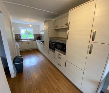 3 bedroom terraced house to rent - Photo 6