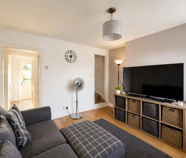 2 bedroom cottage to rent - Photo 1