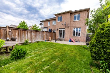 For Lease - 1256 Jezero Crescent, Oakville, Ontario - Photo 3