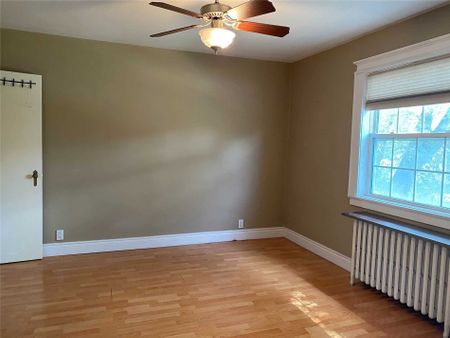 For Lease - 4 Sully Crescent Unit# Upper, Toronto, Ontario - Photo 3