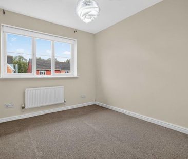 2 bedroom end of terrace house to rent - Photo 5