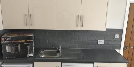 Studio to rent - Photo 3