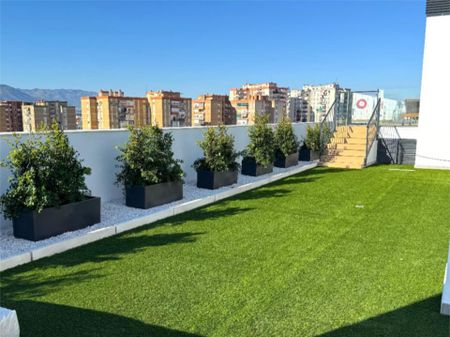 Piso de alquiler en Calle Menorca, 19, Los Guindos - Parque Mediterráneo - Santa Paula - Photo 2