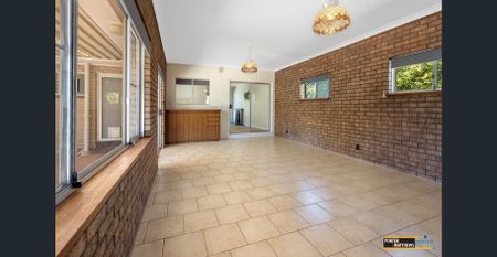 Spacious Family Home in a Fantastic Location. - Photo 3