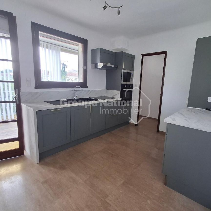 AVIGNON , Maison type 6 de 152 m² avec jardin, - Photo 1